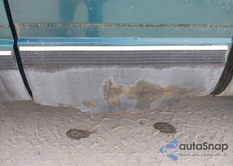 1997 GMC Sierra 1500 Sl Wideside from USA, damaged, VIN 2GTEK19R1V1509663